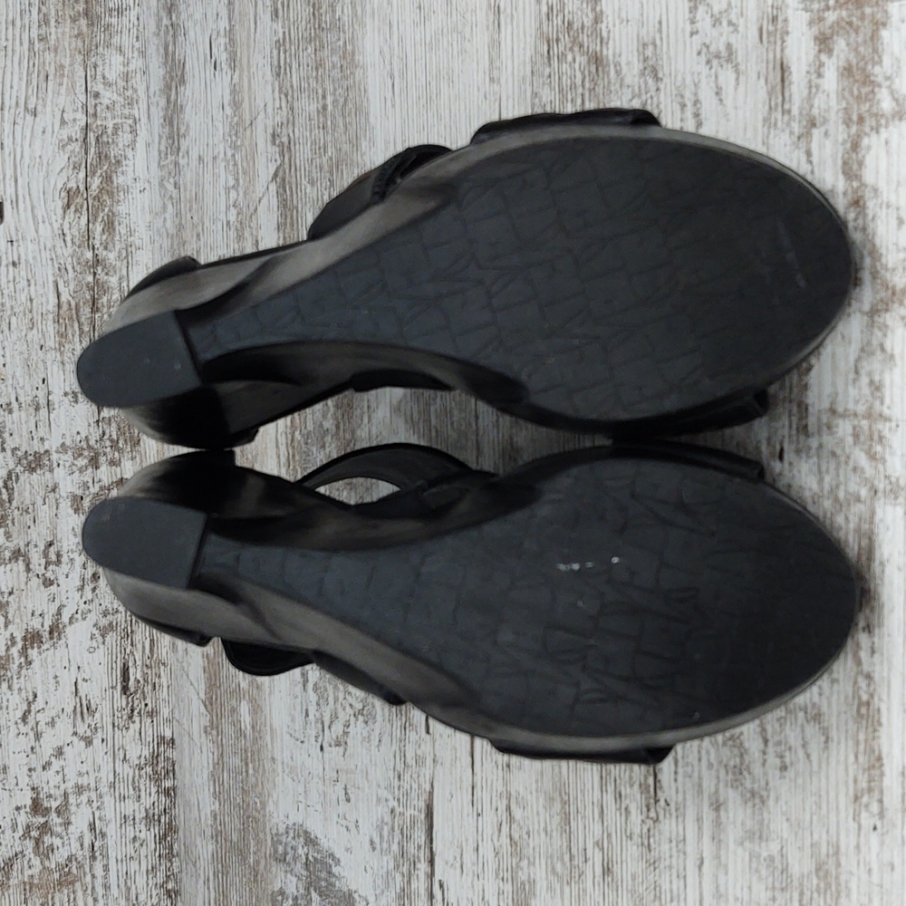 Diane Von Furstenberg Black Cutout Leather Wedge Sandals - Picture 11 of 15